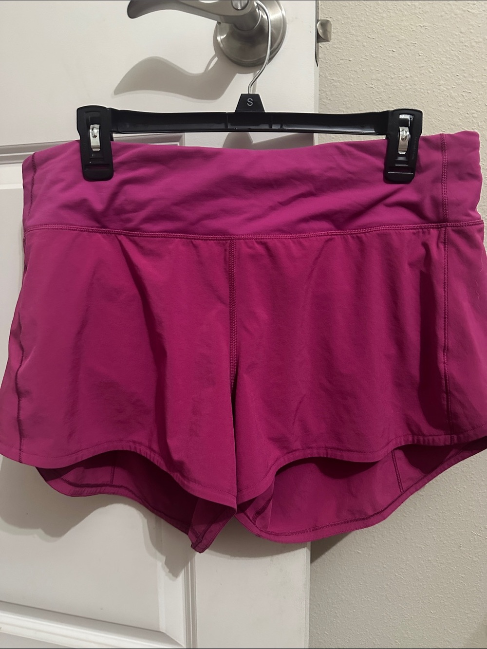 Lululemon Speed Up Mid-Rise lined Short Size 12-Pink